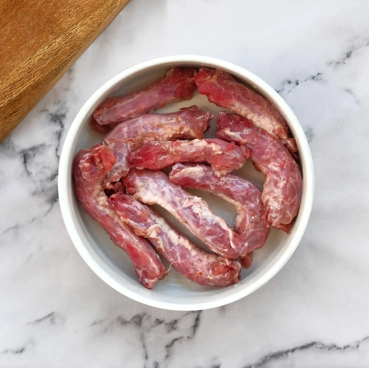 Raw Treat Pet Food - Chicken Necks - 2kg
